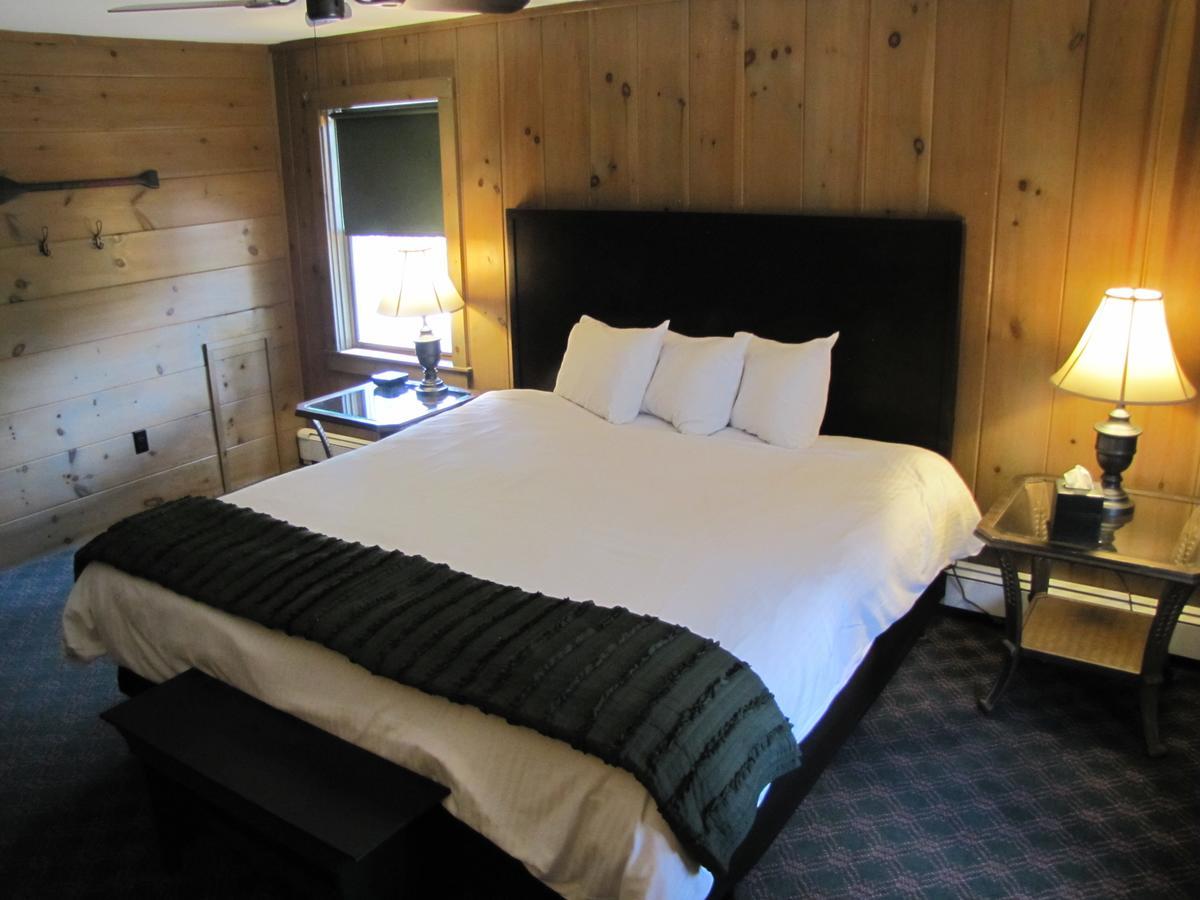 Woodbound Inn Rindge Exteriör bild